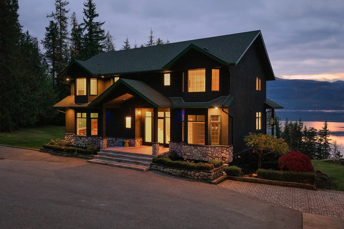 Maison à Nakusp, Colombie-Britannique, Canada 3 - 16608993