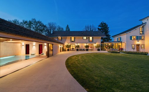 Castle in Choulex, Genève, Switzerland 1