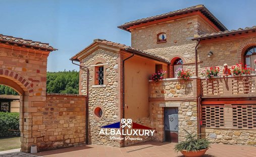 Castle for Sale in Serre di Rapolano, Tuscany, Italy