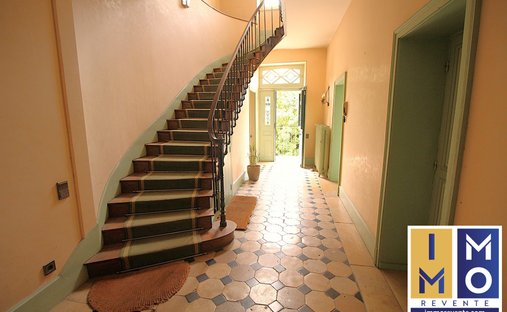 Castle for Sale in Bourges, Centre-Val de Loire, France