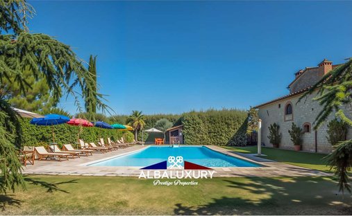 Castle for Sale in Serre di Rapolano, Tuscany, Italy