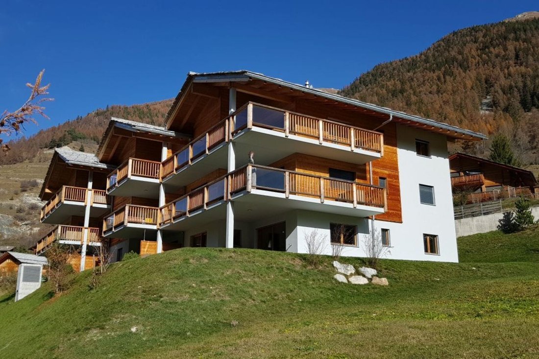 Charming Contemporary Apartment With Unobstructed View In Evolène