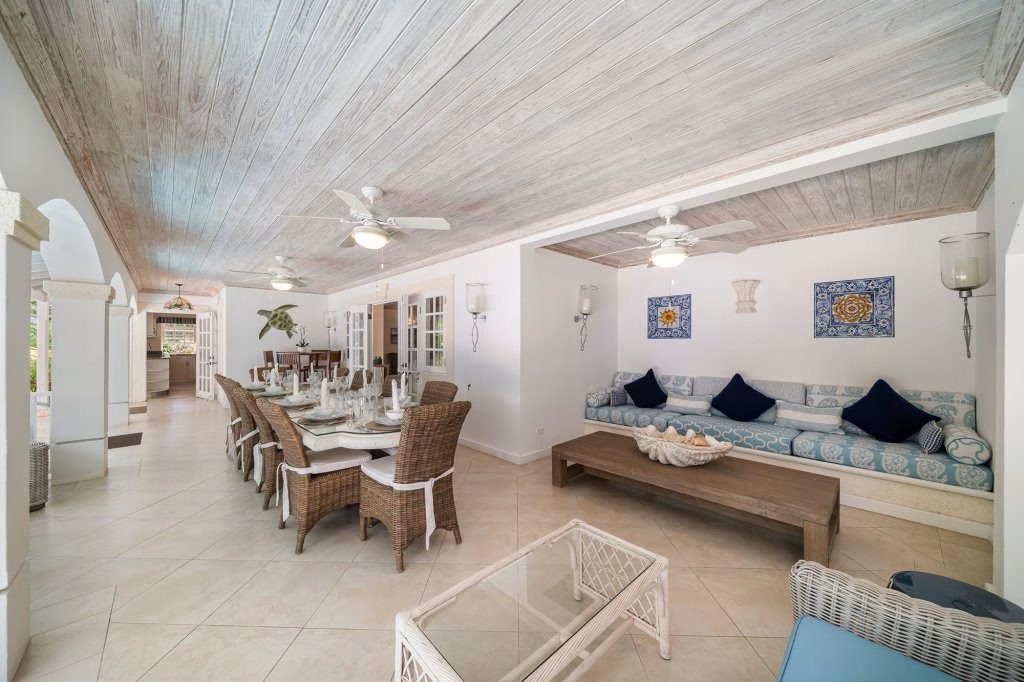 Villa in Holetown, Saint James, Barbados 2 - 16609517