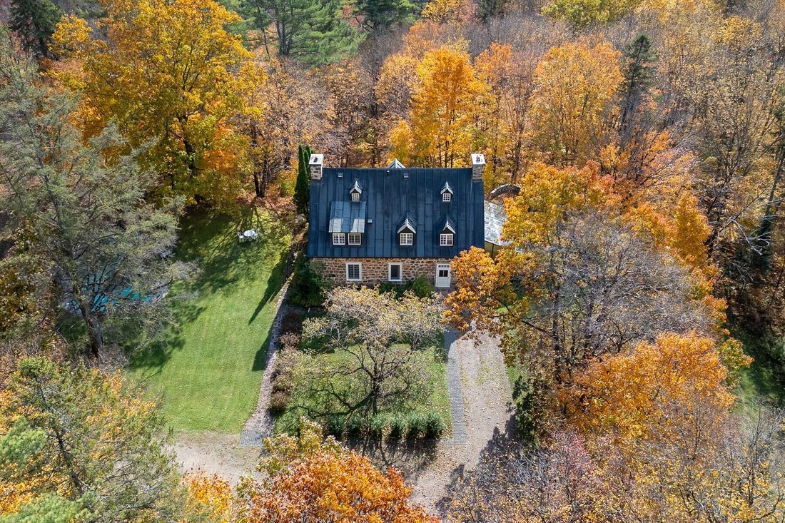 House in Sainte-Catherine-de-la-Jacques-Cartier, Quebec, Canada 5 - 16609905