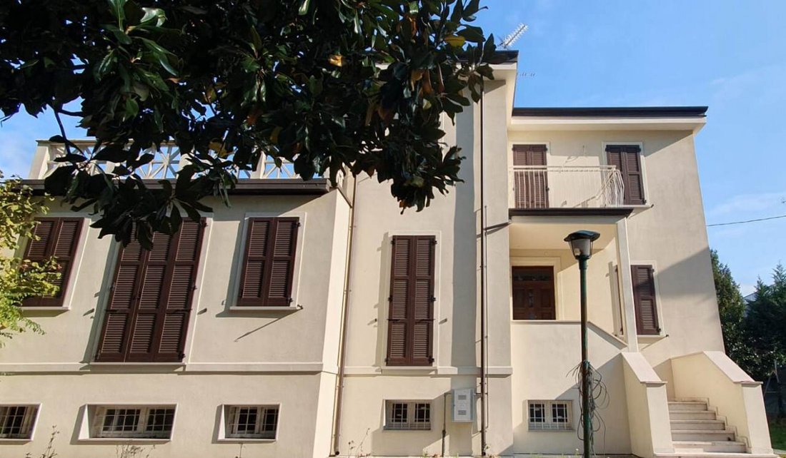 House in Mirandola, Emilia-Romagna, Italy 1 - 16610412