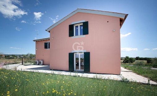 Castle for Sale in Viterbo, Lazio, Italy