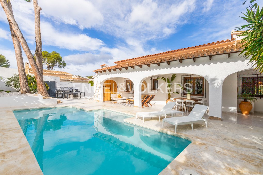 Villa in Moraira, Teulada, Valencian Community 1 - 15210334