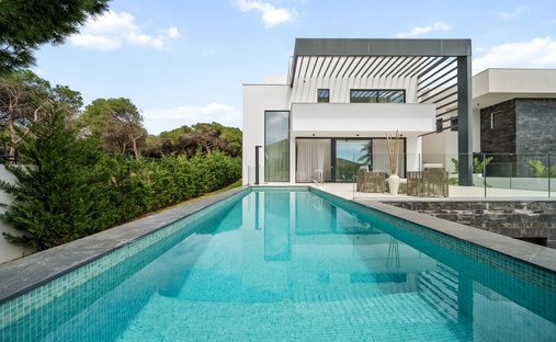 Villa in Elviria-Cabopino, Marbella, Spain 1