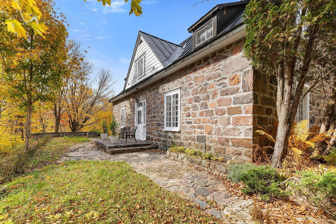 House in Sainte-Catherine-de-la-Jacques-Cartier, Quebec, Canada 3 - 16609905