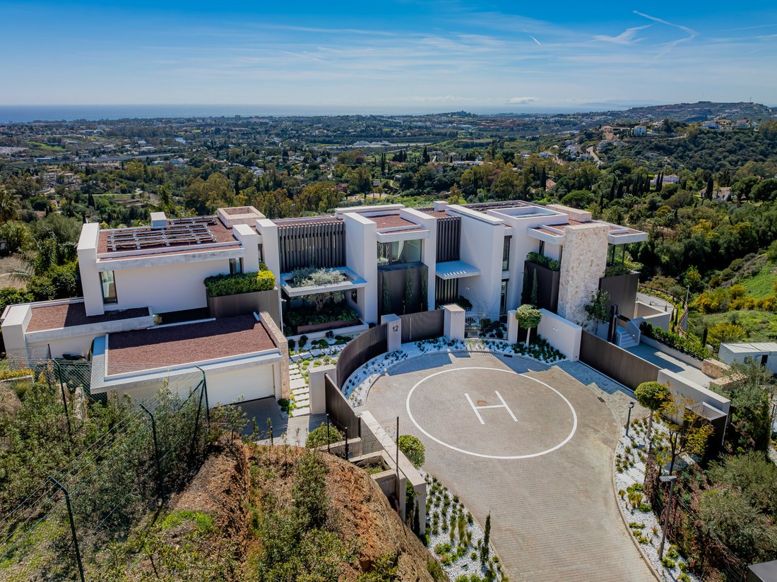 Villa in La Quinta, Benahavis, Andalusia 1 - 16610806