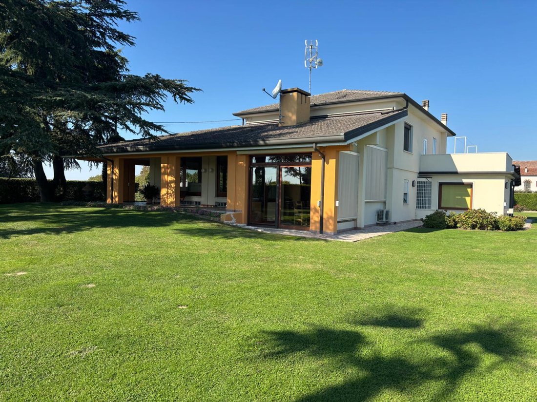 Villa in Vò, Veneto, Italy 1 - 16614967