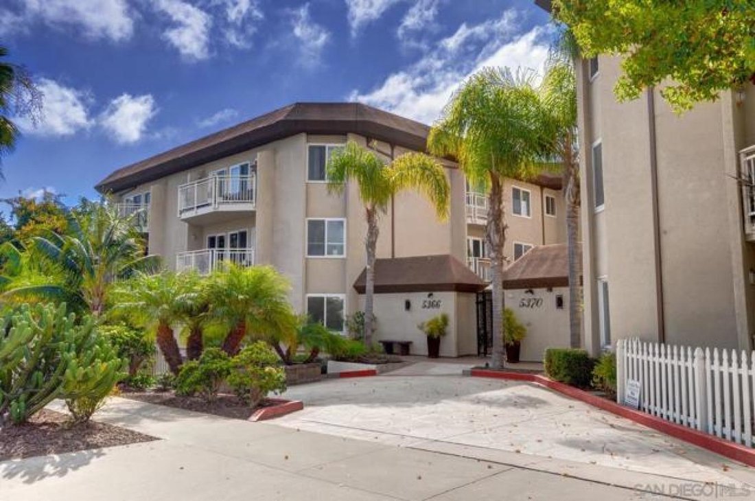 Condo in San Diego, California, United States 3 - 16611224