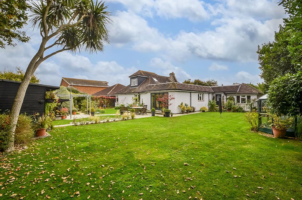 Chalet in Hayling Island, England 3 - 16609619