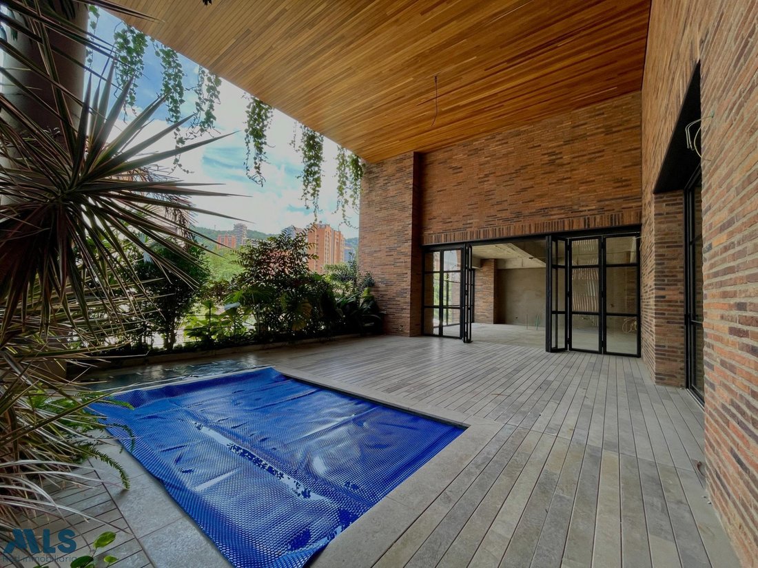 Apartment in Medellín, Antioquia, Colombia 2 - 16615485