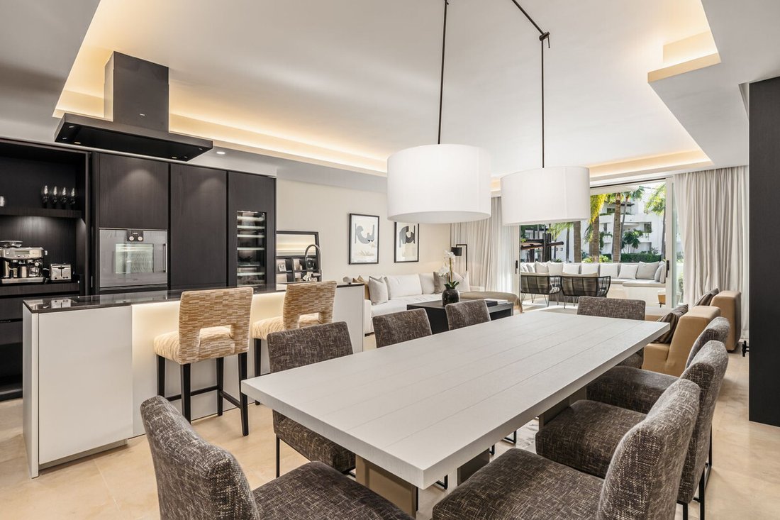 Apartment in Marbella, Andalusia, Spain 5 - 16612904