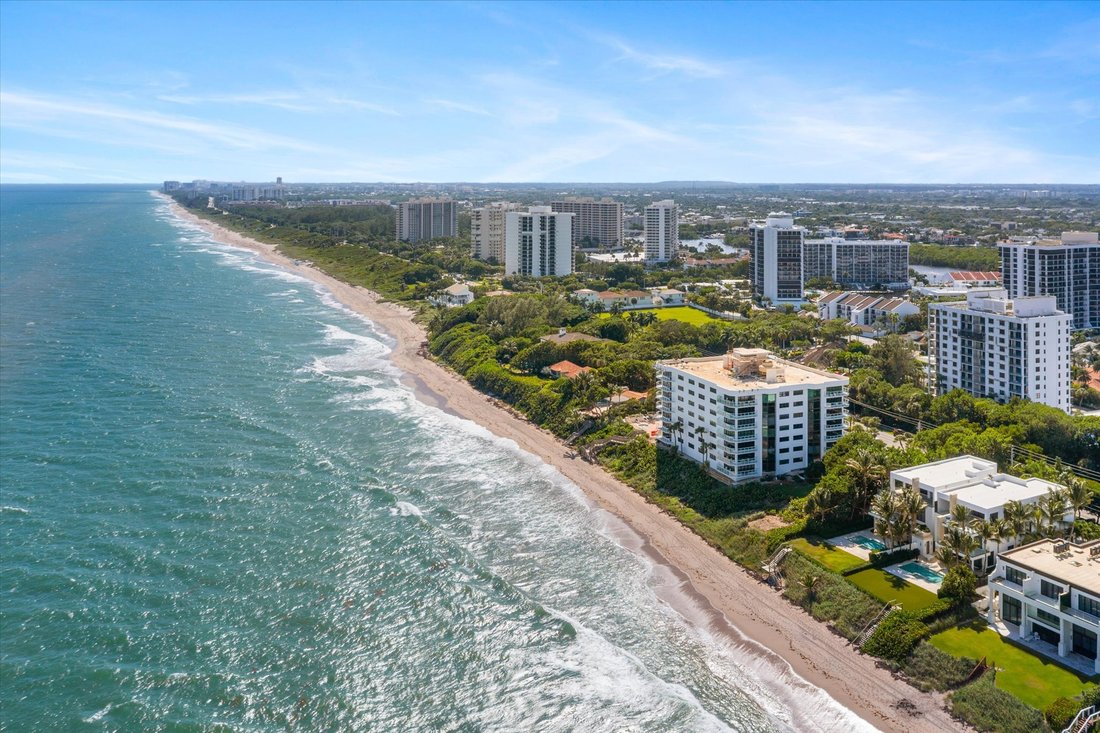 Condo in Boca Raton, Florida, United States 2 - 16610425