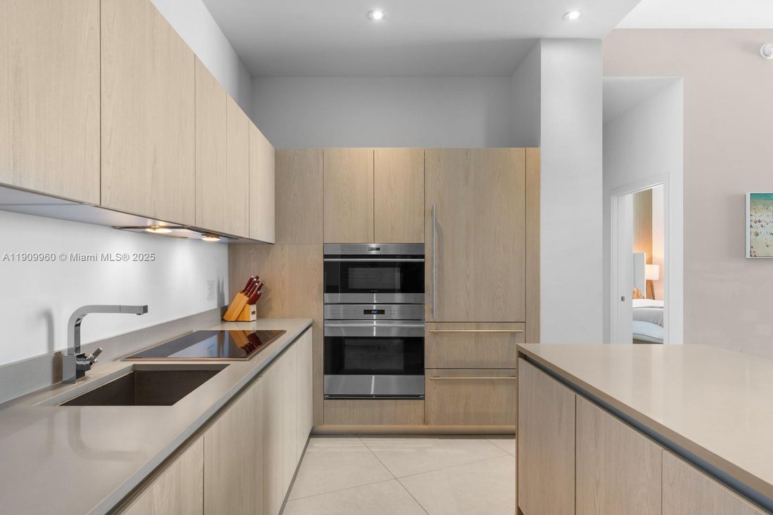 Condo in Hallandale Beach, Florida, United States 5 - 16614332