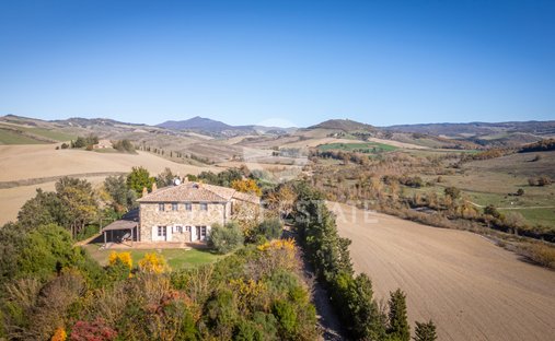 Estate in Celle sul Rigo, Tuscany, Italy 1