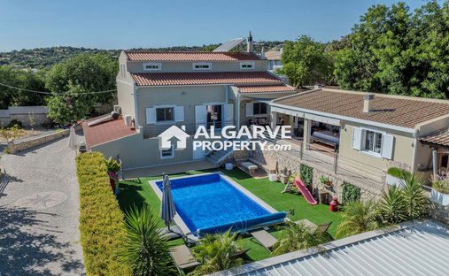 Villa in Loule (Sao Clemente), Algarve, Portugal 1