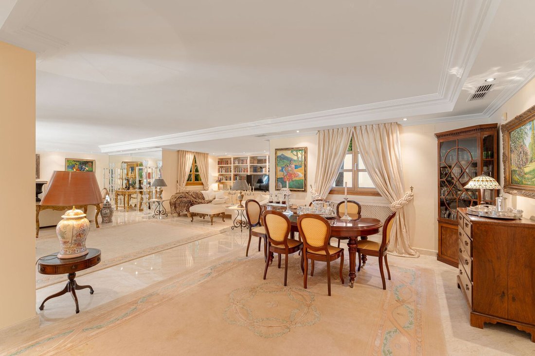 Villa in Marbella, Andalusia, Spain 4 - 16612907