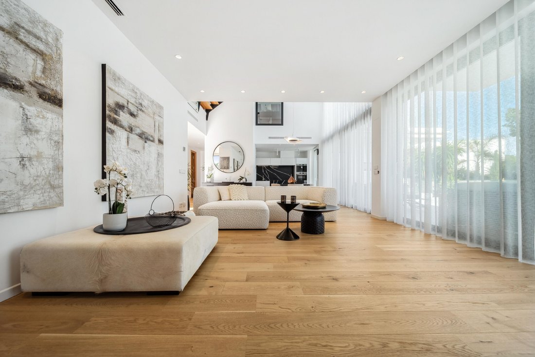 Villa in Elviria-Cabopino, Marbella, Spain 4 - 16613860