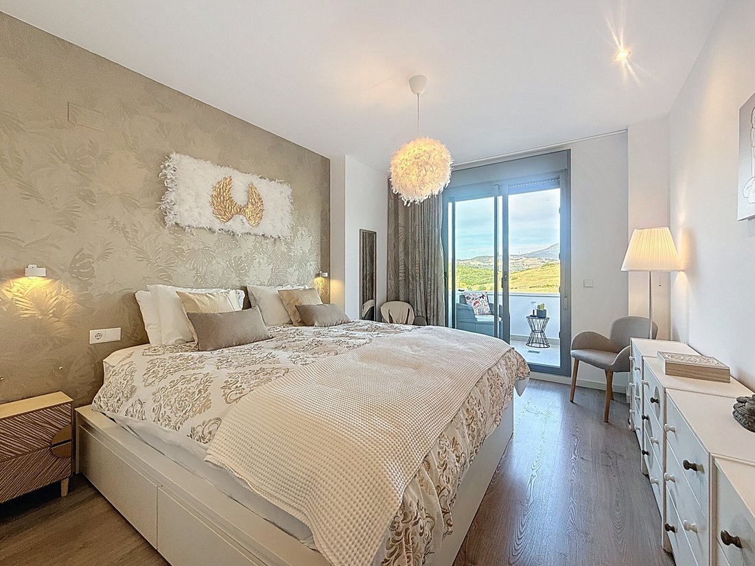 Penthouse in Buenas Noches, Estepona, Spain 5 - 16615459