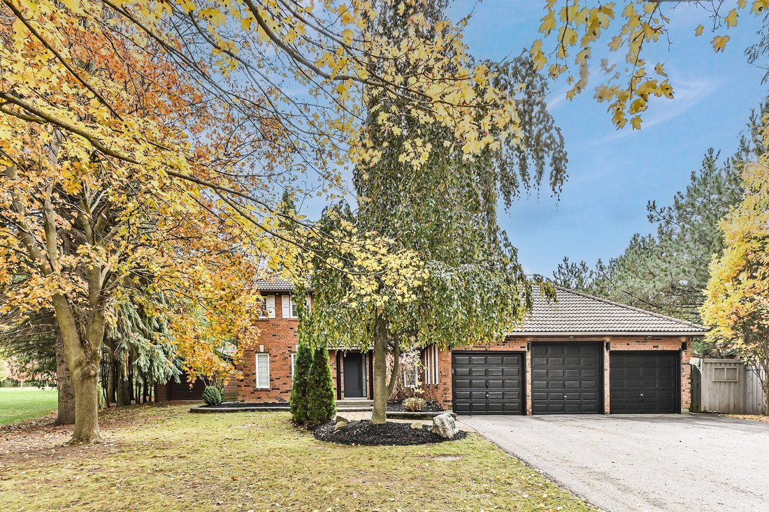 House in Nobleton, Ontario, Canada 1 - 16609904