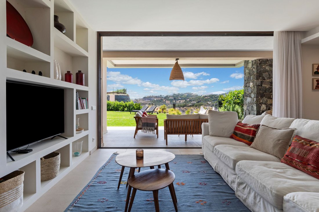 House in Benahavis, Andalusia, Spain 1 - 16610292