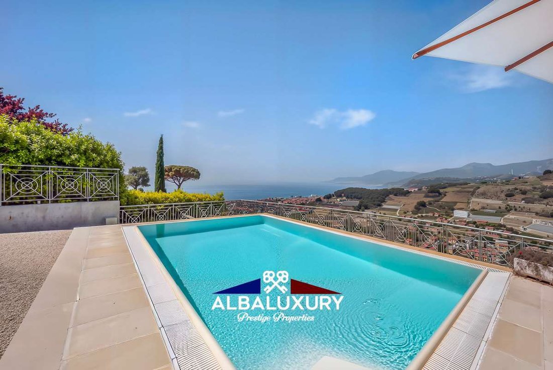 Villa in Bordighera, Liguria, Italy 1 - 16605971
