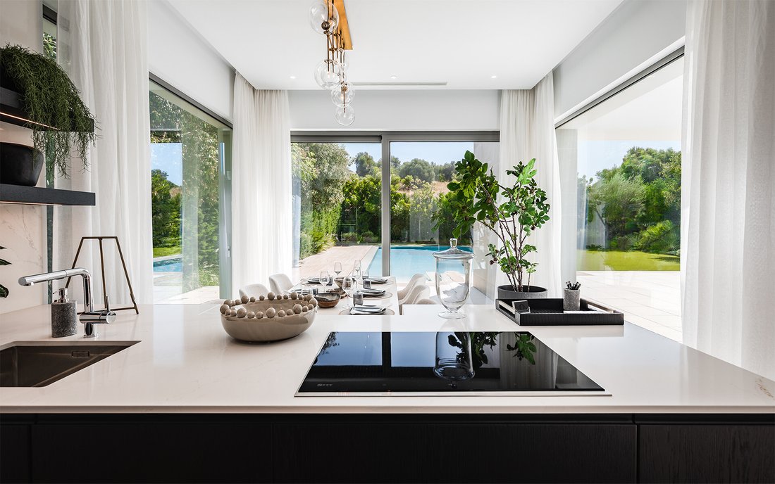 Villa in Estepona, Andalusia, Spain 2 - 16615381