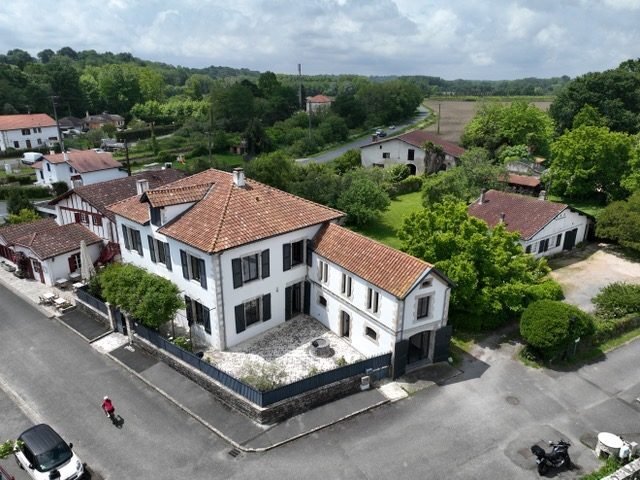 House in Urt, Nouvelle-Aquitaine, France 1 - 16611828
