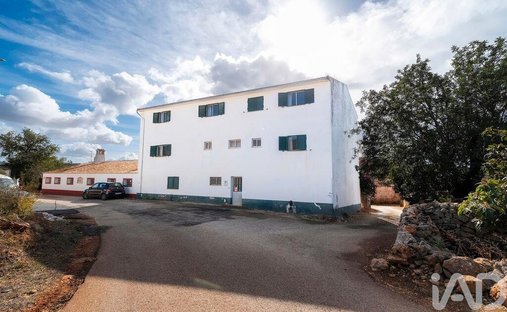 Townhouse in Alte, Algarve, Portugal 1