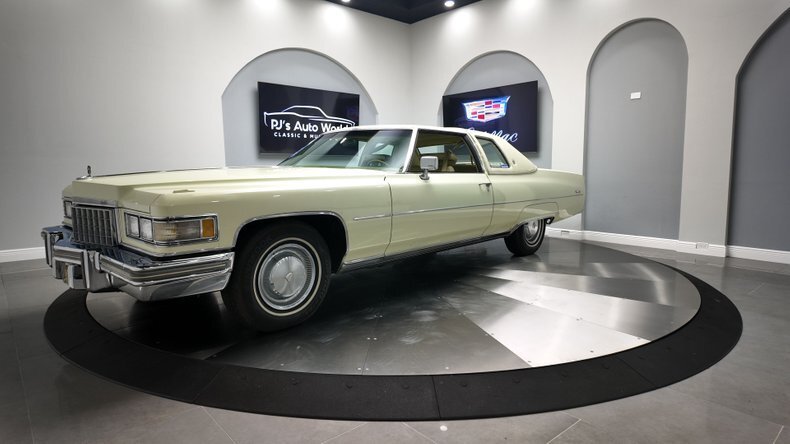 500 V8  Factory A/C  Upgraded Air Ride Suspension! in Clearwater, United States 1 - 16610979
