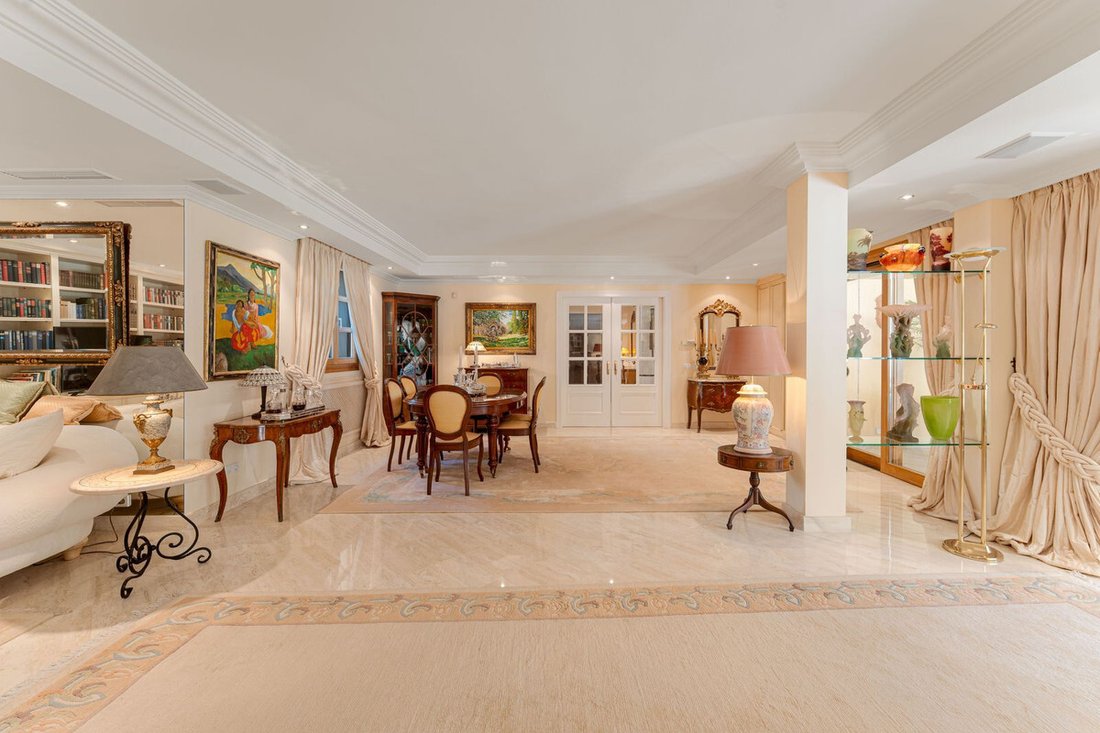 Villa in Marbella, Andalusia, Spain 5 - 16612907