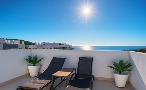 Penthouse in Buenas Noches, Estepona, Spain 1