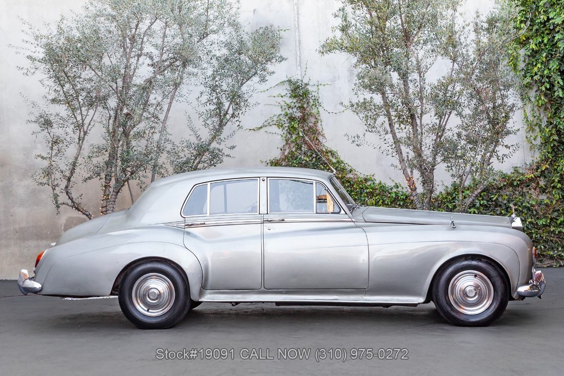 Rolls-Royce Silver Cloud III in Los Angeles, CA 4 - 16612696