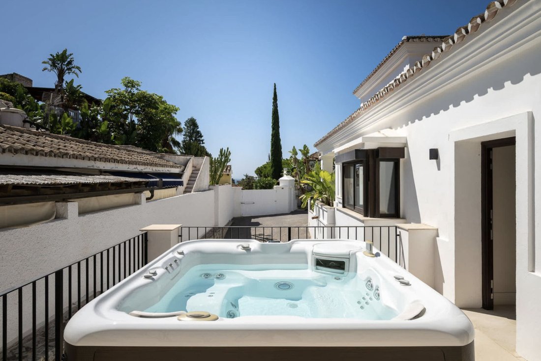 Villa in Marbella, Andalusia, Spain 5 - 16611184