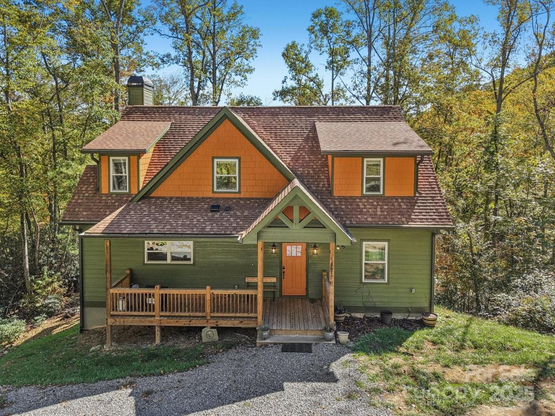 House in Hendersonville, North Carolina, United States 2 - 16611229