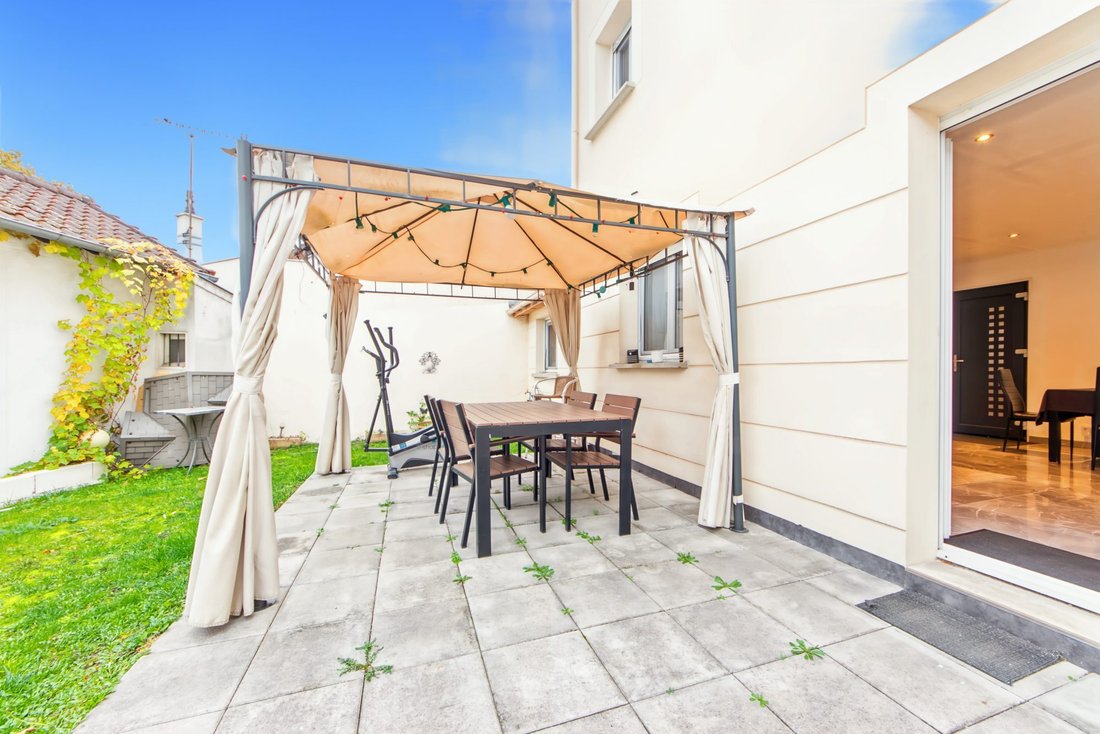 House in Sucy-en-Brie, Ile-de-France, France 3 - 16612729