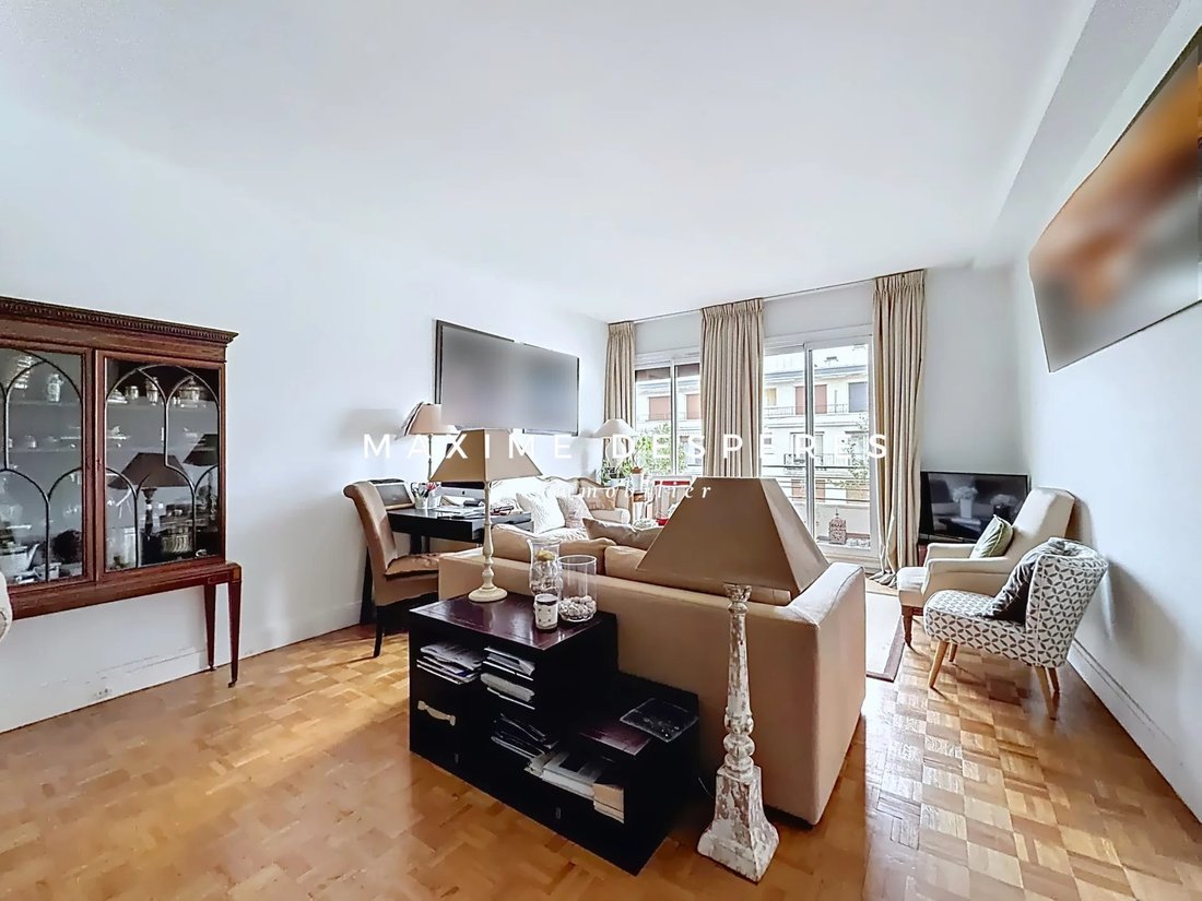 Apartment in Saint James-Général Koenig, Neuilly-sur-Seine, France 1 - 16612526