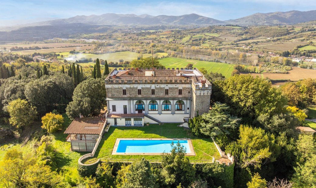 Castle for Sale in San Clemente, Tuscany, Italy