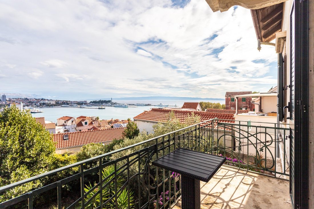Apartment in Varos, Split, Split-Dalmatia County 5 - 16614200