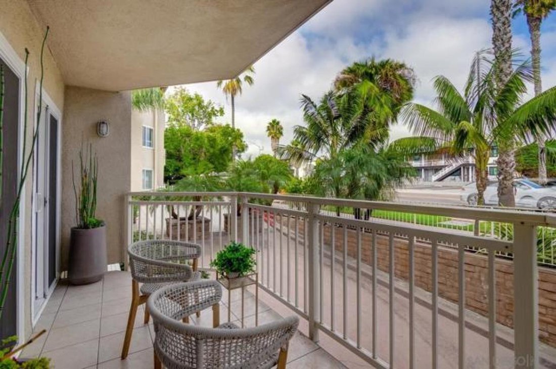 Condo in San Diego, California, United States 5 - 16611224