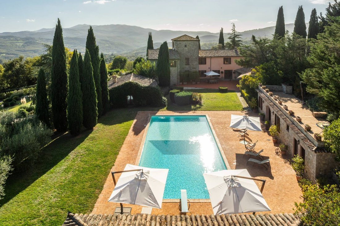 Villa in Todi, Umbria, Italy 3 - 16614553