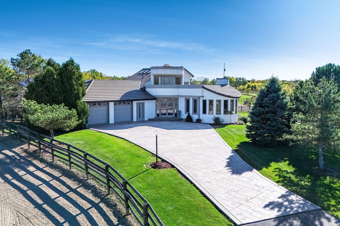 Farm Ranch in Essex, Ontario, Canada 4 - 16610608