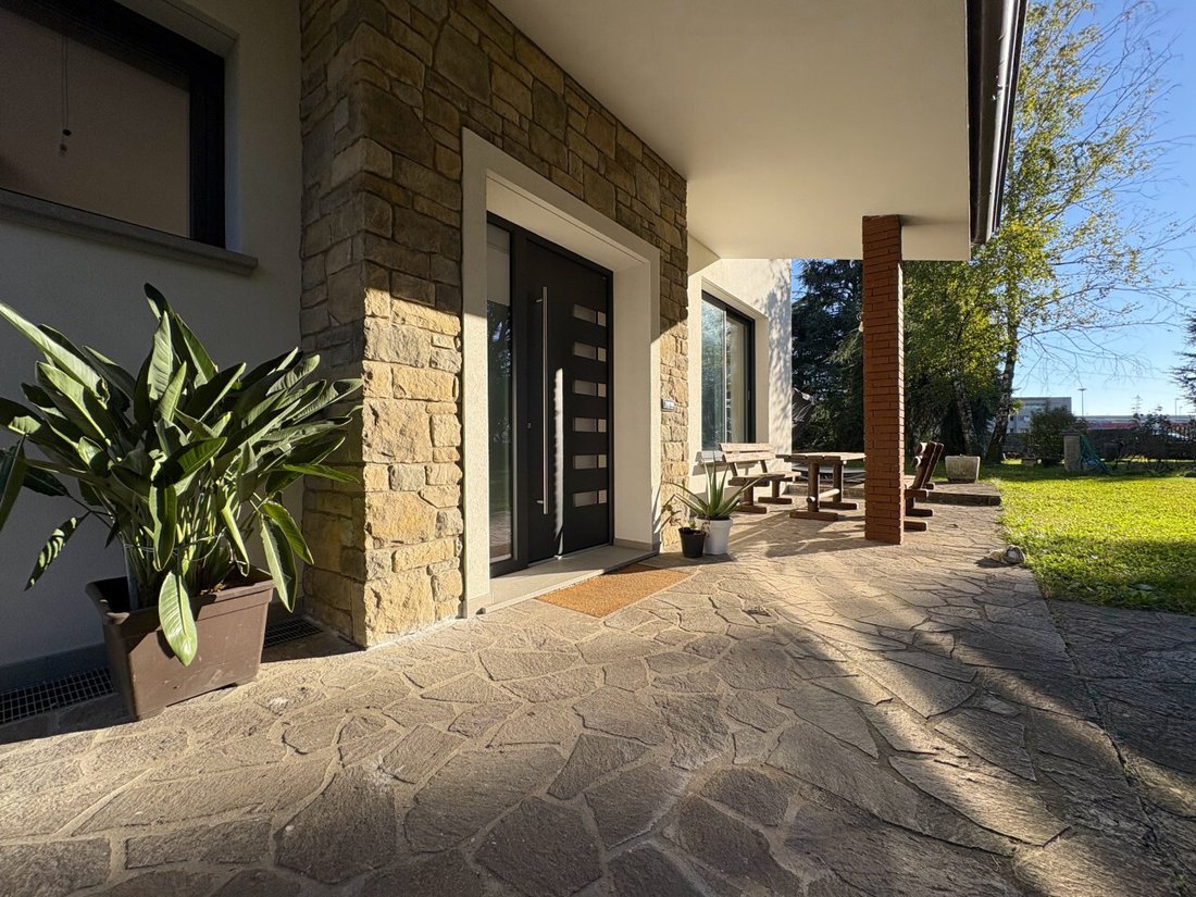 House in Cussignaco, Udine, Friuli – Venezia Giulia 3 - 16610382
