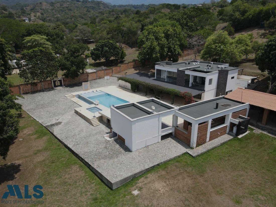 Finca in San Jerónimo, Antioquia, Colombia 3 - 16615494