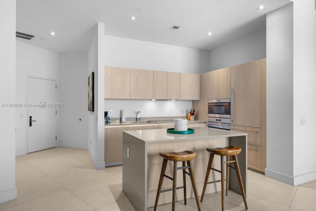 Condo in Hallandale Beach, Florida, United States 4 - 16614332
