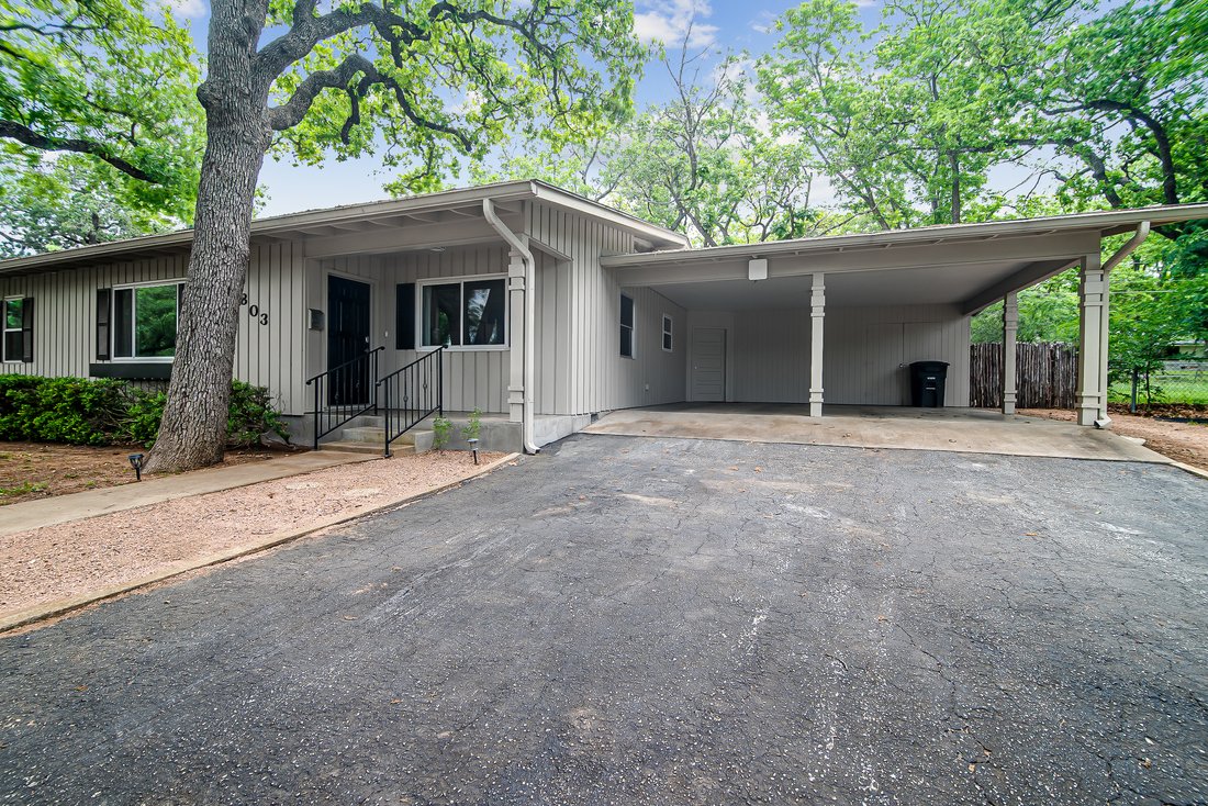 House in Fredericksburg, Texas, United States 4 - 16608908