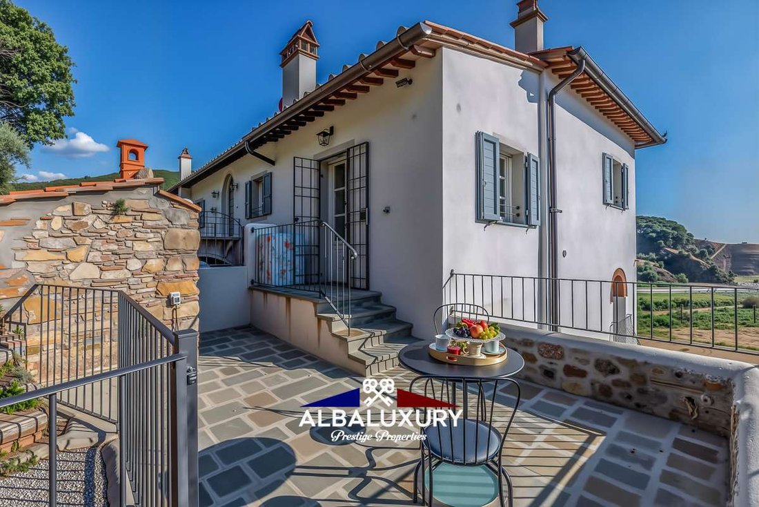 Villa in Vecchiano, Tuscany, Italy 2 - 15347216